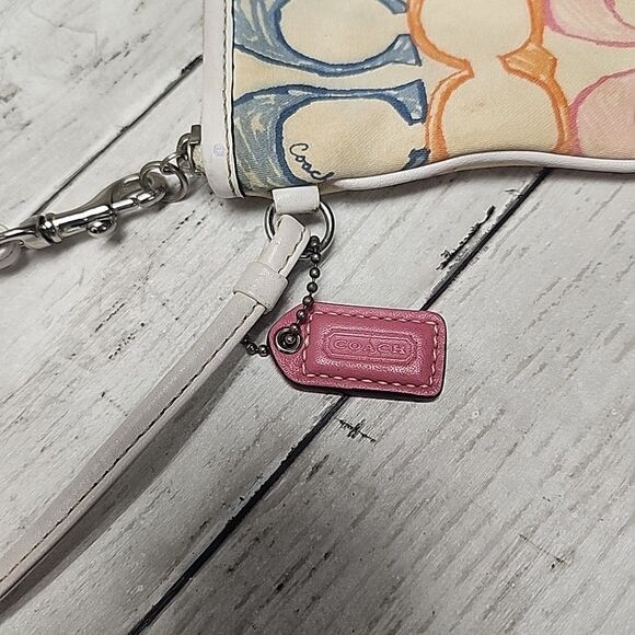 Coach Hampton Signature Scribble C Print Multi-Color Wristlet Y2K Fashion - Picture 4 of 8